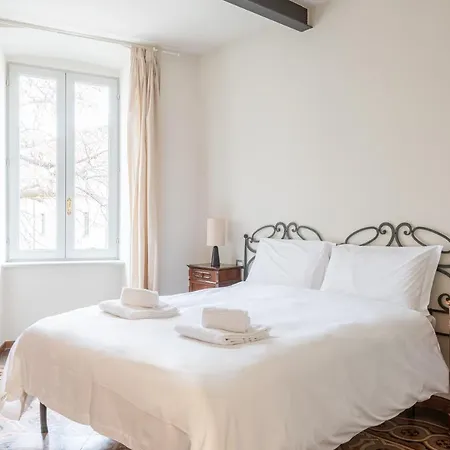 Apartment Rego - Boutique With Some Off-site In A Charming Historic District Close To Upper Town