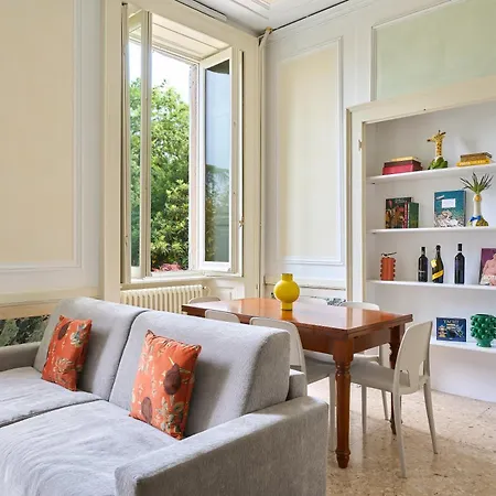 Rego - Boutique With Some Off-site In A Charming Historic District Close To Upper Town Apartment *