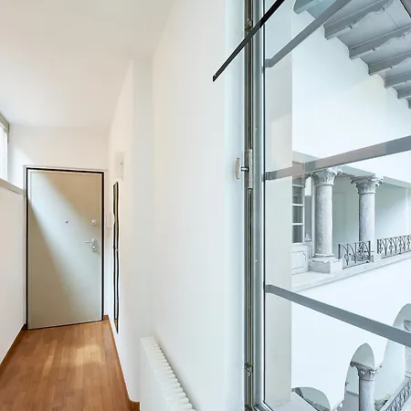 Apartment Rego - Boutique With Some Off-site In A Charming Historic District Close To Upper Town Bergamo
