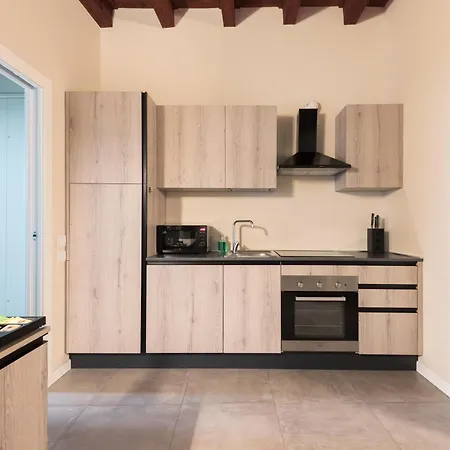 Rego - Boutique With Some Off-site In A Charming Historic District Close To Upper Town *