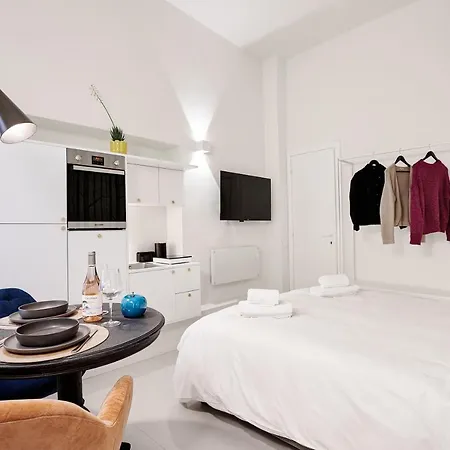 Rego - Boutique With Some Off-site In A Charming Historic District Close To Upper Town *