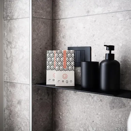 Rego - Boutique With Some Off-site In A Charming Historic District Close To Upper Town Apartamento Bérgamo